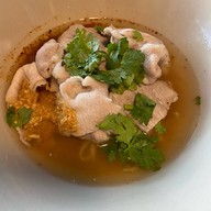 เมนูของร้าน ละยำ 2 ก๋วยเตี๋ยวต้มยำ เย็นตาโฟ หนองชาก