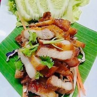ร้านลาบอุบล แหลมฉบัง