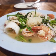 ส้มตำคิวทอง