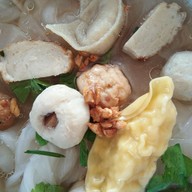 เซียนเส้นลูกชิ้นปลา(เหล่าโหงว) หนองจอก