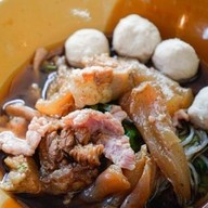ก๋วยเตี๋ยวเนื้อวัว นายเที๊ยบ เสนานิคม 1 เสนานิคม 1