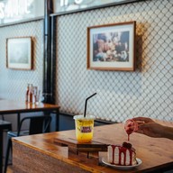 เมนูของร้าน Safe House Cafe : The Hideaway Theory