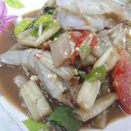 ลาบป้าแว่นแซ่บอีสาน