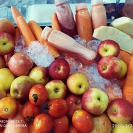 สตอเบอรี่นมสด: Lasalle Fresh Juice