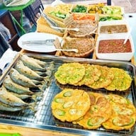 บ้านน้ำพริก ทิวสนโดม มธ