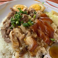 ขาหมูบ้านแม่ นครปฐม