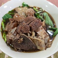 เมนูของร้าน ก๋วยเตี๋ยวเนื้อ สว่างอรุณ (โชคชัย4)