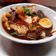เมนูของร้าน ก๋วยเตี๋ยวหมูสับ อาแปะ หน้า รร นายร้อย สามพราน