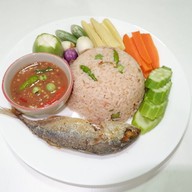 ข้าวคลุกน้ำพริก บ้านสินทรัพย์