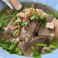 ขาหมูบ้านแม่ นครปฐม