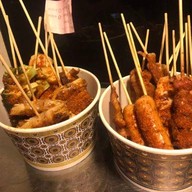 หม่าล่าหัวร้อน by reddy foodtruck ไทรน้อย