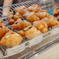 Susan croissant จี ทาวเวอร์ แกรนด์ พระราม9