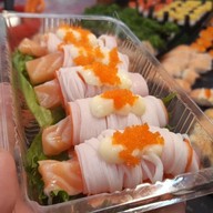 เค้ก สามใบเถา