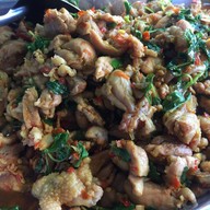 ร้านข้าวแกงแม่ปลาทอง สามพราน