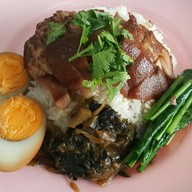 ข้าวขาหมูเจ๊แอน ซอยสามเสน 28