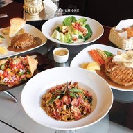 Le Neuf Bistro _ เลอเนอฟ บิสโตร (เจ้าเก่า) สุขุมวิท 58