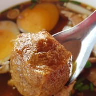 ก๋วยจั๊บคุณบอย วัดโบสถ์