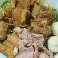 ก๋วยเตี๋ยว โกเด้ง โฮเด้ง หน้า โลตัส เอ็กซ์เพรส ซอย63