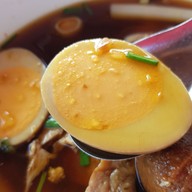 ก๋วยจั๊บคุณบอย วัดโบสถ์