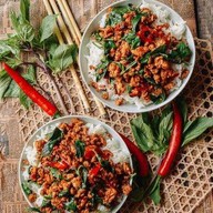 Mr. Kapow (มิสเตอร์ กะเพรา) - Basil Expert 101