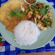 ครัวป้าไก่  ไฮโซ