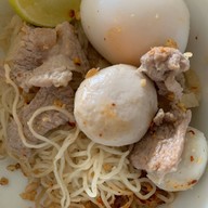 ก๋วยเตี๋ยวต้มยำพันรี -