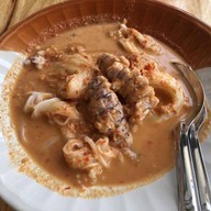 ใบเฟิร์นขนมจีนน้ำยากั้ง