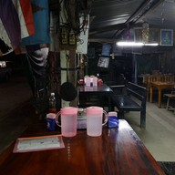 บรรยากาศ ลาบยิ้มโภชนา