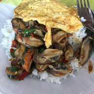 ใบเฟิร์นขนมจีนน้ำยากั้ง