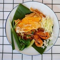 ผัดไทยคุณยาย  เสนาวิลล่า ซ.7 แฮปปี้แลนด์