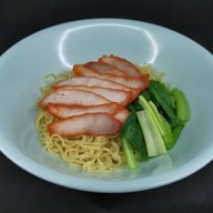 แชมป์บะหมี่เกี๊ยว ปู หมูแดง 20ปี ซอยลาซาล