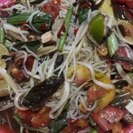 ส้มตำลำซิ่ง byเจ้อรอุมา บ้านทันสมัย อ.ส่องดาว จ.สกลคร