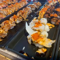 Yuri Sushi ปั้นคำ ตลาดนัดสิริมงคล