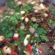 ร้านข้าวแกงแม่ต้อย”ร้อยหม้อ”