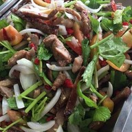 ร้านข้าวแกงแม่ต้อย”ร้อยหม้อ”