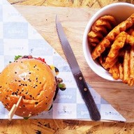 เมนูของร้าน Papa's Kitchen สวนหลวง