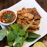 ลาร์บี้เฮ้าส์ Larbii House