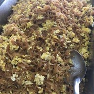 ร้านข้าวแกงแม่ต้อย”ร้อยหม้อ”
