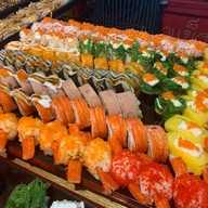 Yuri Sushi ปั้นคำ ตลาดนัดสิริมงคล