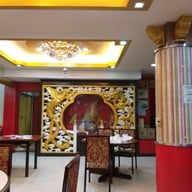 ภัตตาคารเชียงการีล่าสีลม สีลม