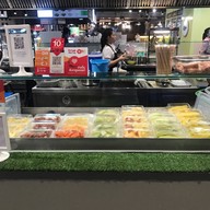 ผลมั้ย  ร้านผลไม้ปอกหั่นชิ้น 101 True Digital Park
