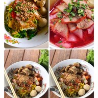 ร้านก๋วยเตี๋ยวตาจ่อย