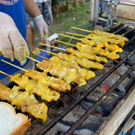หมูสะเต๊ะ เจ้เดือน (เจ้าเก่า บางรัก)
