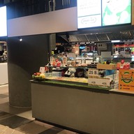 ผลมั้ย  ร้านผลไม้ปอกหั่นชิ้น 101 True Digital Park