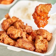 เมนูของร้าน หมูทอดเบรกแตก ตลาดลุงเพิ่ม