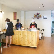 บรรยากาศ หมูทอดเบรกแตก ตลาดลุงเพิ่ม