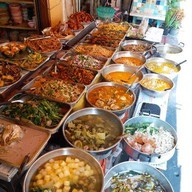 ร้านข้าวแกงมารวย