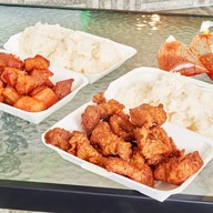 เมนูของร้าน หมูทอดเบรกแตก ตลาดลุงเพิ่ม