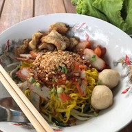 ร้านก๋วยเตี๋ยวตาจ่อย