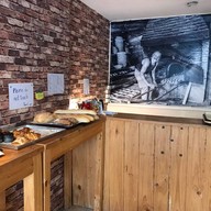 Nana Bakery สันติธรรม